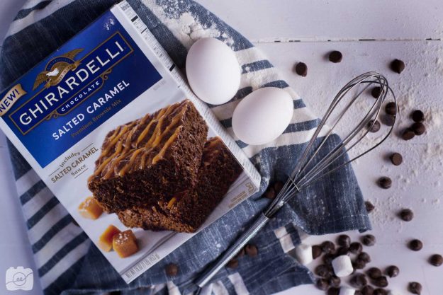 Emilee-Wright-How-to-stage-a-product-photography-shot-brownies