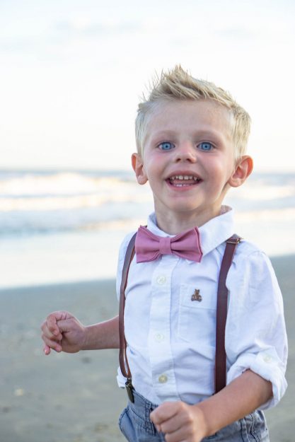 Emilee-Wright-Wright-Fam-Reunion-Beach-Portraits-at-Sunset